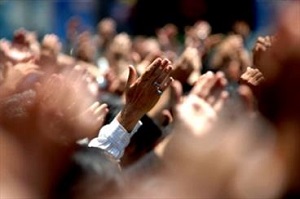 تنها مرهم افزون طلبی قناعت است