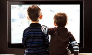 چرا در اتاق بچه ها نباید تلویزیون بگذارید؟