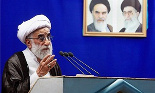 به اسم کلمه اعتدال فتنه‌گران را امیدوار کردند/ تعویق رسیدگی به پرونده یکی از سران فتنه با اعمال فشار