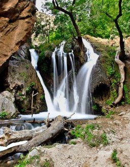 خودنمایی طولانی ترین آبشار ایران در لردگان