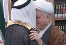 سعودی‌ها بوسه بر هاشمی را پس گرفتند!