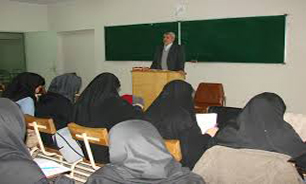 ضرورت ایجاد روحیه نشاط میان دانشجویان دختر