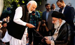 مرید حضرت آیت الله خامنه ای هستم
