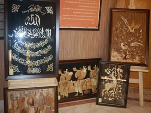 برپایی نمایشگاه دستاوردهای هنری معلولین بهزیستی هرمزگان