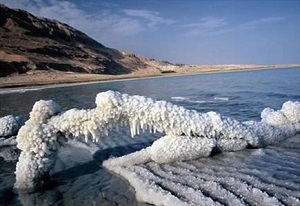 در این دریاچه، کسی غرق نمی شود