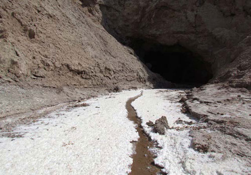 غار طبیعی نمک در "اشتهارد" + تصاویر