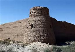 مرمت و ساماندهی قلعه ها ی ابرکوه آغاز شد