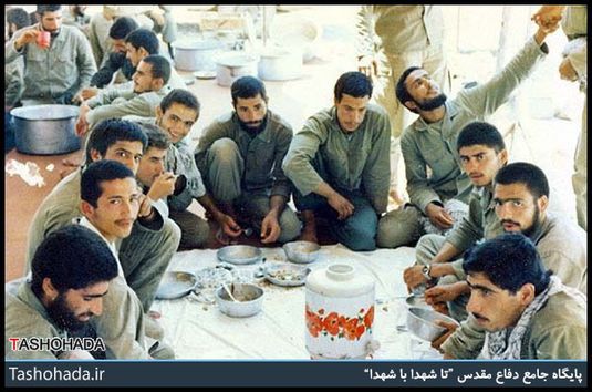 عکس / یک سفره پر از شهید