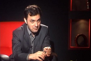 گفتگویی با کامیار اسماعیلی مجری برنامه "نیم رخ"