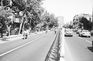الزامات موتور سواری در جاده قانون