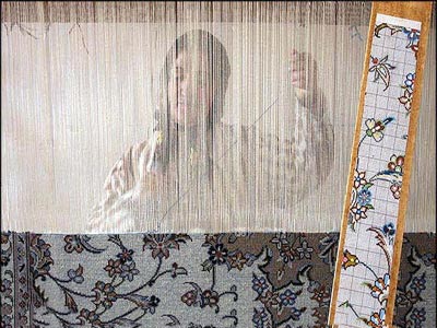 اهدای 418 متر مربع فرش توسط بانوان نیکوکار