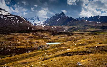 کانادایی در آسیای مرکزی + تصاویر