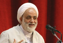 دختران پیش از دانشگاه ازدواج کنند