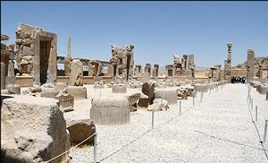 آبراهه جدیدی در بخش خزانه تخت جمشید کشف شد