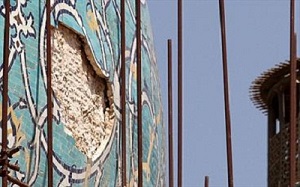 فرو ریختن کاشی های مسجد امام اصفهان +تصاویر
