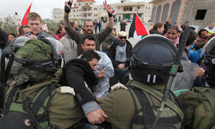 فلسطينيان در قدس اشغالی با نظاميان صهيونيست درگير شدند