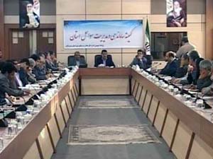 تأکید استاندارهرمزگان بر صدور مجوز قانونی برای ساخت و ساز سواحل