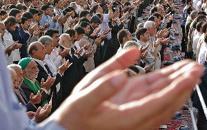 اقامه نماز عید سعید فطر در حرم مطهر شاهچراغ (ع)