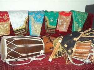 عرضه شلوارهای سنتی بندری با طرح جومونگ و سوسانو!
