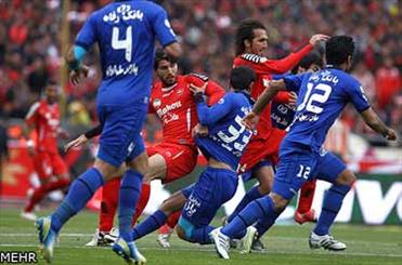 چرا استقلال بیشتر از پرسپولیس در کورس قهرمانی است؟