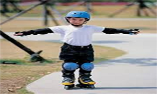 آموزش رایگان و مقدماتی در غرفه فدراسیون اسکیت