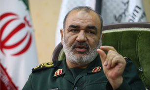 سردار سلامی از نمایشگاه نوآوری‌ها و ابداعات هوافضای سپاه بازدید کرد