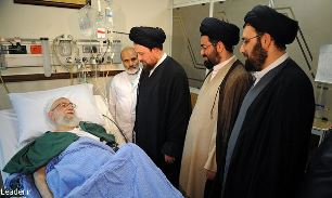 ارادت شاعرانه بعد از عمل جراحی رهبر انقلاب +اشعار فارسی وآذری