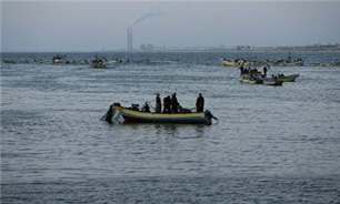قایق‌های رژیم صهیونیستی به سوی ماهیگیران فلسطینی آتش گشودند