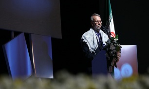آمریکا باید بداند کسی کارهای پنهان آن ها را فراموش نمی کند/ هنرمندان می توانند لایه‌های اصلی دفاع مقدس را نشان دهند