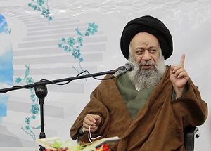 مهمترین وظیفه نیروهای مسلح اطاعت محض از "ولایت فقیه" است