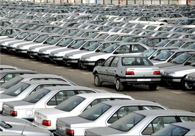 شورای رقابت در آستانه انحلال/ احتکار 8 هزار خودرو توسط خودروسازی‌ها/ دلایل افزایش واردات خودروهای لوکس