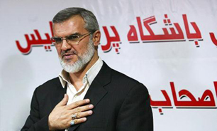 نباید فقط یک نفر را برای سرمربیگری پرسپولیس برجسته کرد/ کریمی باید به پرسپولیس کمک کند / نمی‌دانم چرا رحیمی و پروین برنامه‌های اقتصادی من را دنبال نکردند