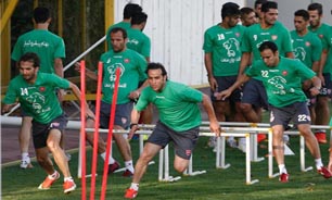 علی کریمی امروز هم با پرسپولیس تمرین می‌کند