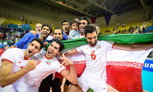 قهرمانان والیبالیست به ایران بازگشتند