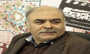 تولید "یتیم‌خانه ایران" به دلیل مذاکرات طولانی با بازیگران خارجی به طول انجامید