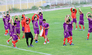 کاروان پرسپولیس دوشنبه شب بر می‌گردد