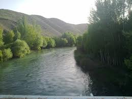 حاشیه زاینده رود در تسخیر ویلاسازان