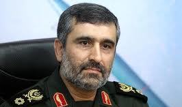 تقدیر فرمانده نیروی هوا فضای سپاه از حاتمی‌کیا و مدیر تولید فیلم«چ»