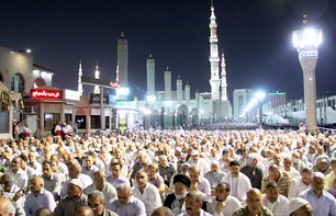 امشب، چشم‌انتظار دعاي كميل بين‌الحرمين