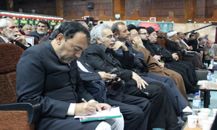 مداح مسیحی در اجلاس پیرغلامان