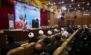ملت ایران با پیوندش با مكتب حسینی و عاشورا، در برابر همه قدرتها پیروز است/دولت خود را مدیون خانواده شهدا و ایثارگران می‌داند