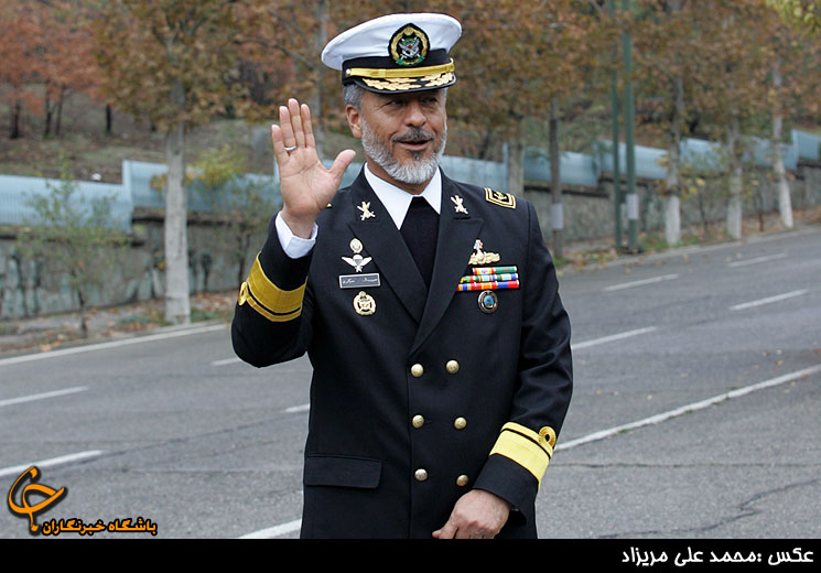 دریادار سیاری وارد شهر بندری چینگ دائو شد