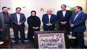 دیدار صمیمانه وزیر بهداشت با دکتر سید عباس پاکنژاد، از آزادگان سرافراز میهن اسلامی
