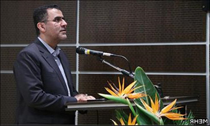 همه فیلمسازان سراغ دفاع مقدس بروند/ من و همکارانم آمادگی کامل برای کمک به بهبود طرح "هنر و تجربه" را داریم