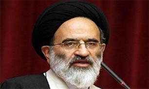 آیت‌الله موحدی‌کرمانی فعلا جامعه روحانیت مبارز را اداره می‌کند