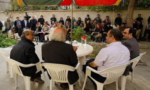 با دنبال كردن فیلم‌های كوتاه فیلم‌سازان جوان، جوانی و طراوت خودم را بازمی‌یابم