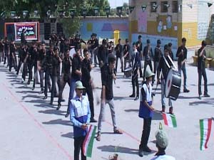 حضور دانش آموزان هرمزگانی در عاشورای حسینی