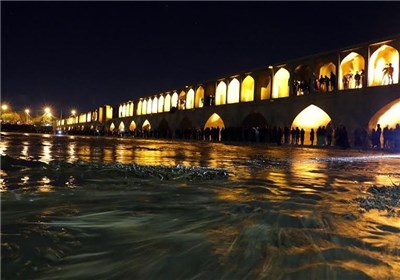 تفاهم‌نامه جریان دائمی آب زاینده‌رود امضا شد/ درخواست اصفهانی‌ها دائمی‌شدن رودخانه است