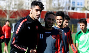 پرسپولیس نمی‌تواند حقیقی را محروم کند!
