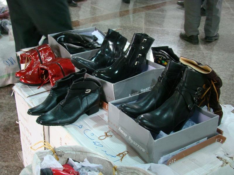 lمحموله كفش هاي ميلياردي به مقصد نرسيد